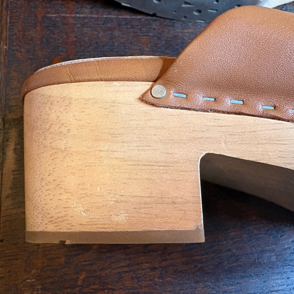 Charlotte Stone Luggage Marlo Clogs - Size 12 - Picture 14 of 14